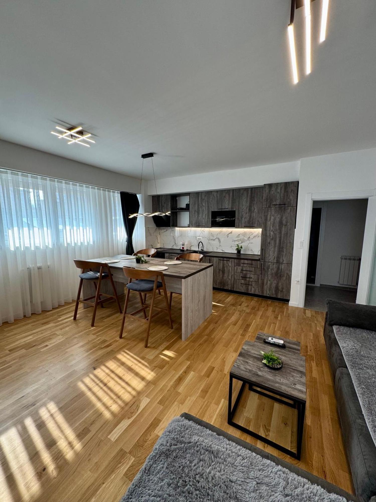 Downtown Riverside Apartments Σκόπια Εξωτερικό φωτογραφία